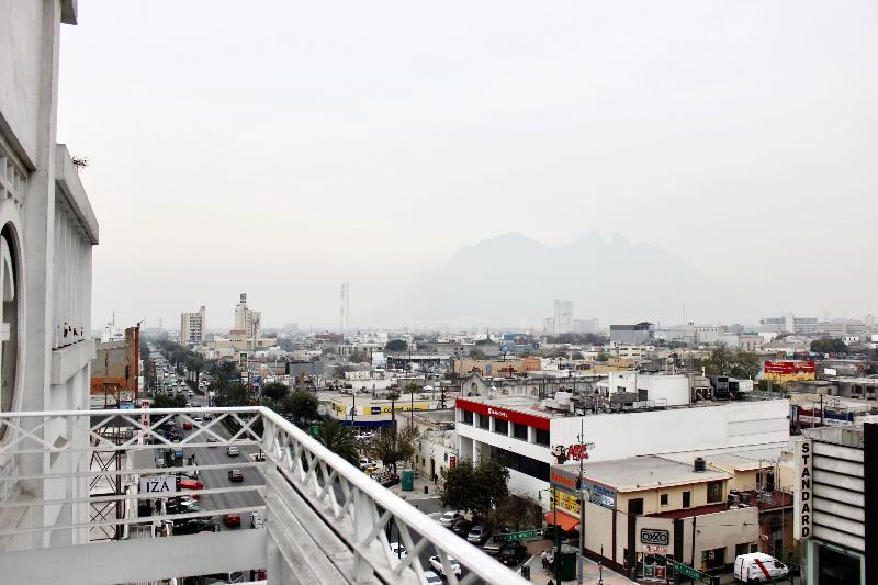 Hotel Plaza Del Arco Express Monterrey Exterior foto