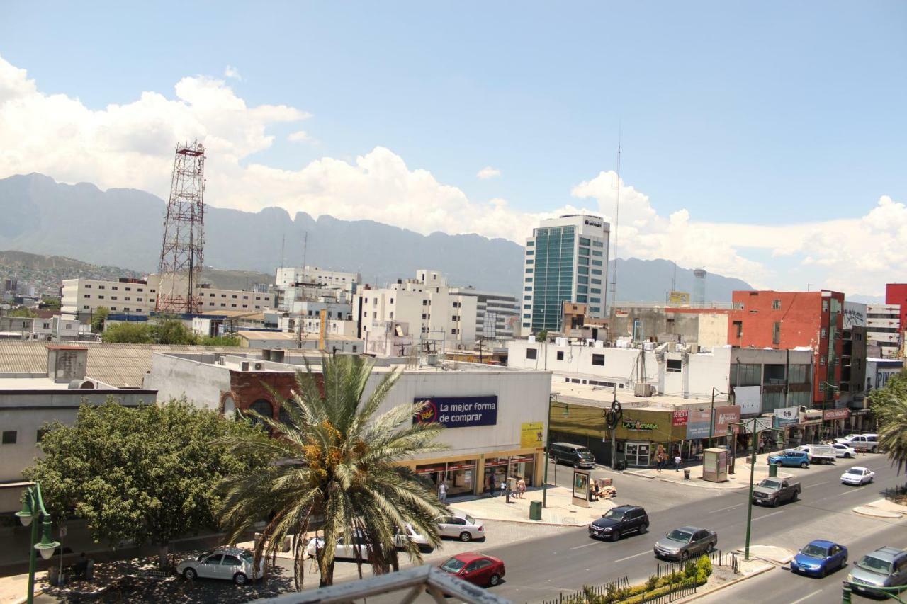 Hotel Plaza Del Arco Express Monterrey Exterior foto